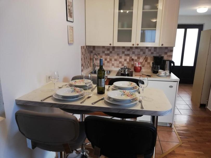 Studio Apartman Meli Lejlighed Poreč Eksteriør billede